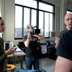 Karine Vanasse et Sébastien Huberdeau: Images pour l'affiche du film "Angle mort" 8 Coulisses de la séance photo pour Angle mort : entrevue filmée au studio